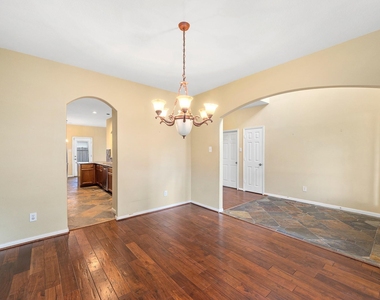 10003 Lynette Falls Drive - Photo Thumbnail 6