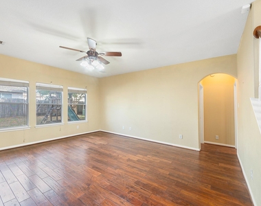 10003 Lynette Falls Drive - Photo Thumbnail 15