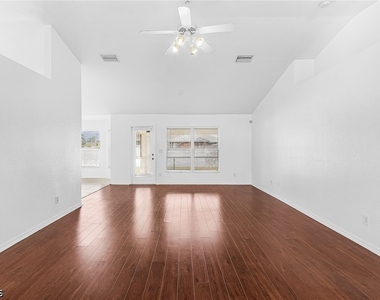 2810 Nw 24th Avenue - Photo Thumbnail 7
