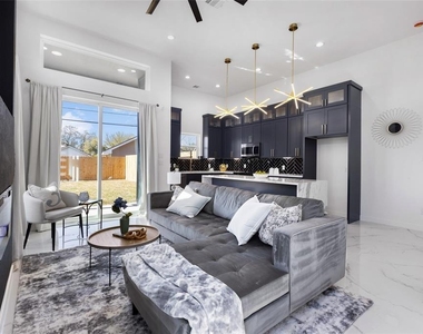 7330 Saint Lo Road - Photo Thumbnail 4
