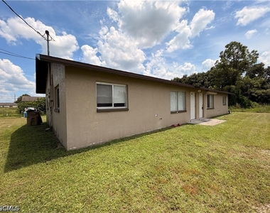 711 Gordon Avenue S - Photo Thumbnail 11