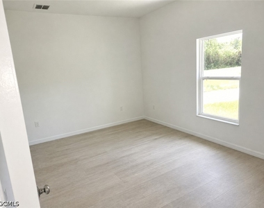 608 Kleinart Drive - Photo Thumbnail 4