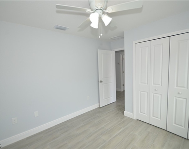 2955 Dunbar Avenue - Photo Thumbnail 3