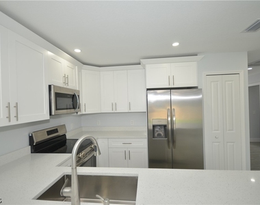 2955 Dunbar Avenue - Photo Thumbnail 12