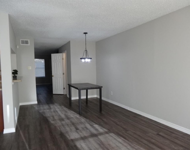 15521 Weldon Drive - Photo Thumbnail 4