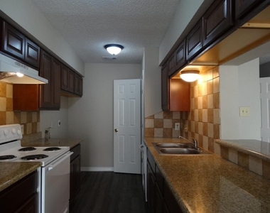 15521 Weldon Drive - Photo Thumbnail 2