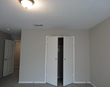 15521 Weldon Drive - Photo Thumbnail 13