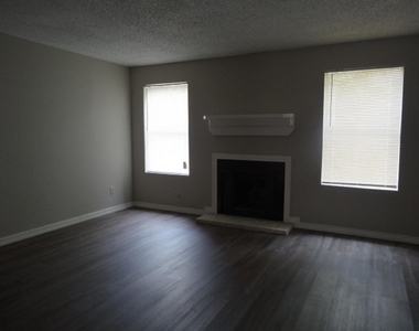 15521 Weldon Drive - Photo Thumbnail 8