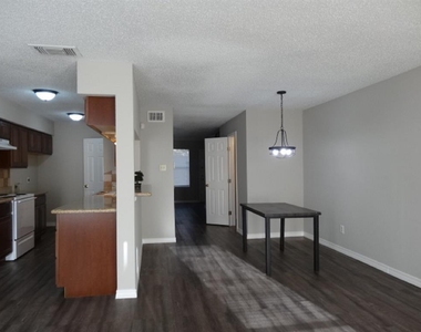 15521 Weldon Drive - Photo Thumbnail 3
