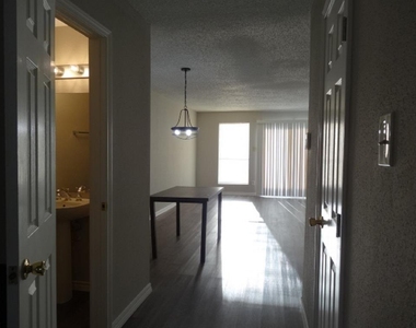 15521 Weldon Drive - Photo Thumbnail 5
