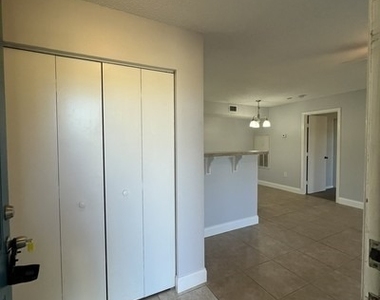 12570 Equestrian Circle - Photo Thumbnail 6