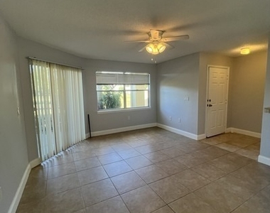 12570 Equestrian Circle - Photo Thumbnail 11