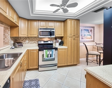 12581 Kelly Sands Way - Photo Thumbnail 19