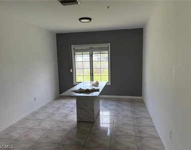 200 Arthur Avenue - Photo Thumbnail 6