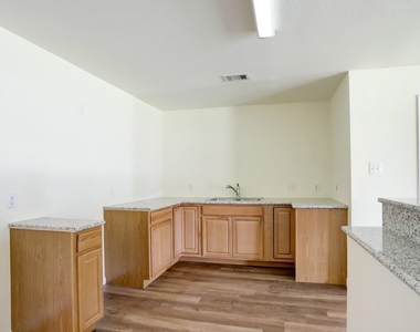 23339/41 High Point Street - Photo Thumbnail 4
