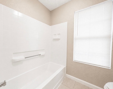 7902 Bowen Street - Photo Thumbnail 13