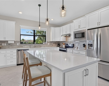 12056 Westmoreland Way - Photo Thumbnail 13