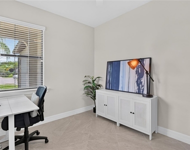 12056 Westmoreland Way - Photo Thumbnail 26