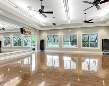 12056 Westmoreland Way - Photo Thumbnail 42