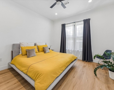 4008 Chapman Street - Photo Thumbnail 4