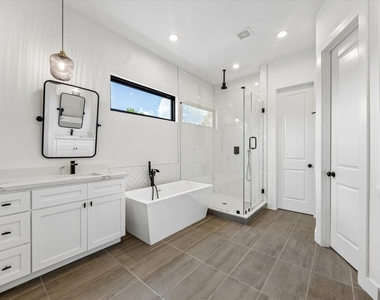 4008 Chapman Street - Photo Thumbnail 3