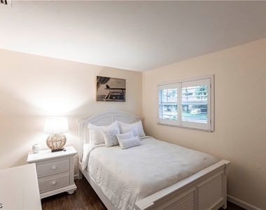 6775 Lake Mcgregor Circle - Photo Thumbnail 18