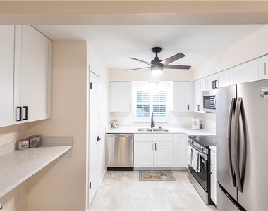 6775 Lake Mcgregor Circle - Photo Thumbnail 6