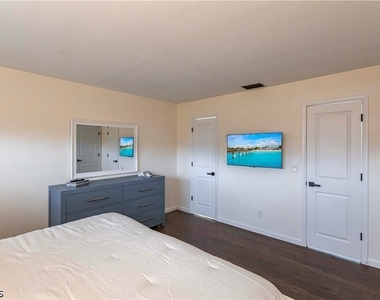 6775 Lake Mcgregor Circle - Photo Thumbnail 14