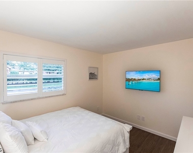 6775 Lake Mcgregor Circle - Photo Thumbnail 20
