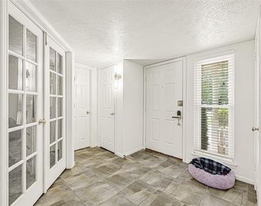 8031 Summer Place Drive - Photo Thumbnail 3