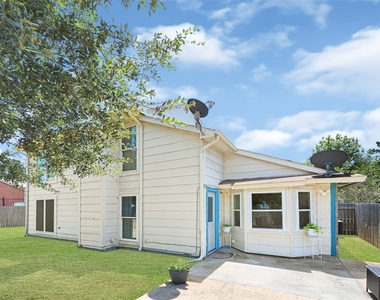 8031 Summer Place Drive - Photo Thumbnail 20