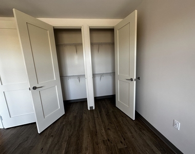 409 Elm - Photo Thumbnail 28
