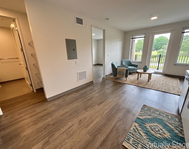409 Elm - Photo Thumbnail 11