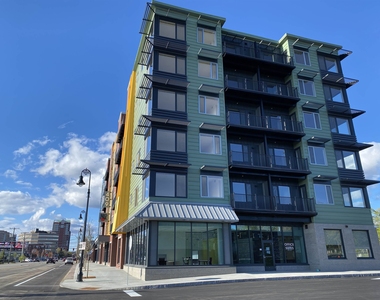 409 Elm - Photo Thumbnail 2
