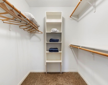 616 Foster Street - Photo Thumbnail 11
