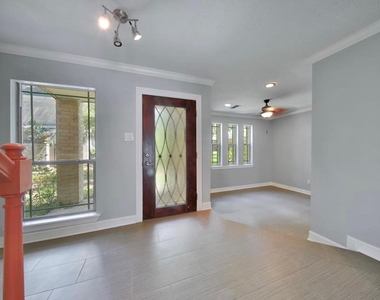 652 N Eldridge Parkway - Photo Thumbnail 3