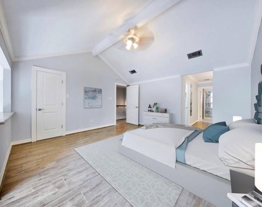 652 N Eldridge Parkway - Photo Thumbnail 11