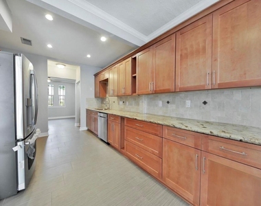 652 N Eldridge Parkway - Photo Thumbnail 6