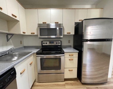 30 Hanover - Photo Thumbnail 17