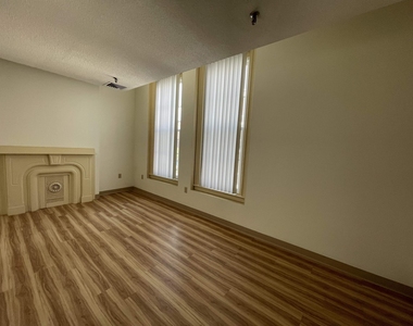 30 Hanover - Photo Thumbnail 23