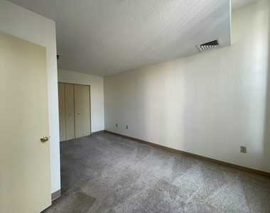 30 Hanover - Photo Thumbnail 31