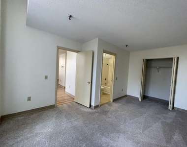 30 Hanover - Photo Thumbnail 27