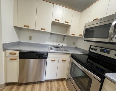 30 Hanover - Photo Thumbnail 12