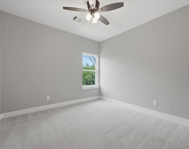 2022 Wavell Street - Photo Thumbnail 13