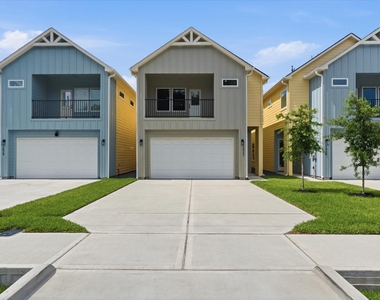 2022 Wavell Street - Photo Thumbnail 28