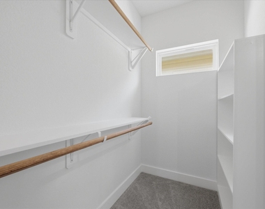 2022 Wavell Street - Photo Thumbnail 14