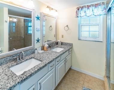 774 Wiggins Lake Drive - Photo Thumbnail 12