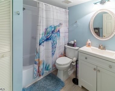 774 Wiggins Lake Drive - Photo Thumbnail 15