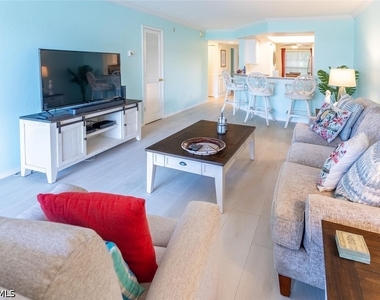 774 Wiggins Lake Drive - Photo Thumbnail 7