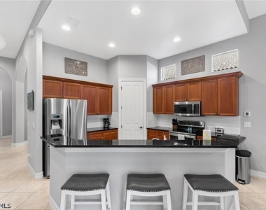 7778 Ashton Road - Photo Thumbnail 6